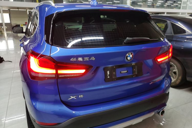 宝马X1 2020款 xDrive25Li 尊享型车身外观6002