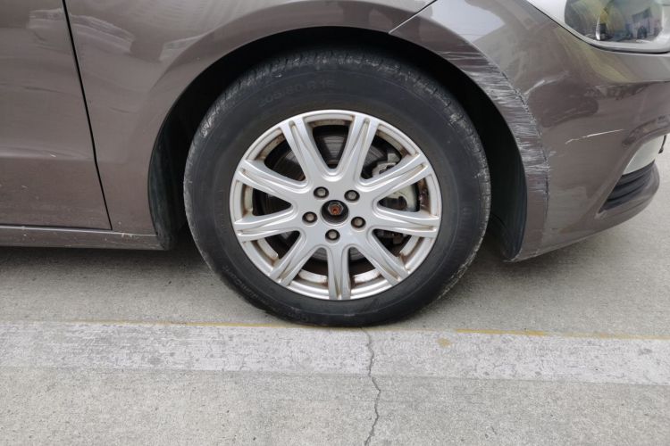 观致3 2014款 三厢 1.6L 自动致悦型车身外观10