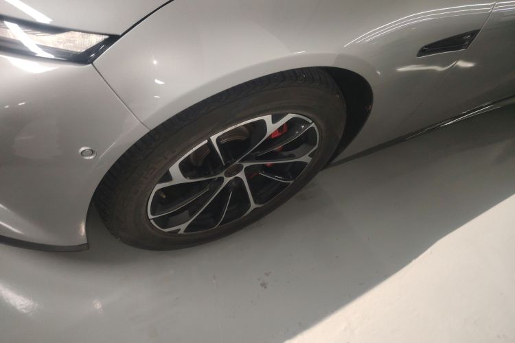 小鹏P7 2022款 625E车身外观6007