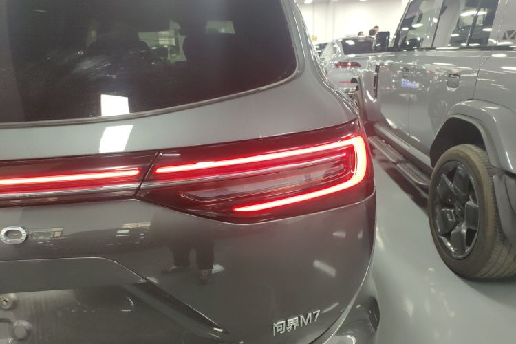 鸿蒙智行 问界M7 2024款 1.5T 后驱Plus版 5座车身外观9