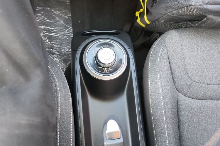 五菱汽车 五菱缤果 2023款 203km 轻享款局部细节18