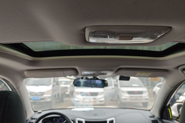 长安CS35 2016款 1.6L 自动豪华型 国V中控内饰22