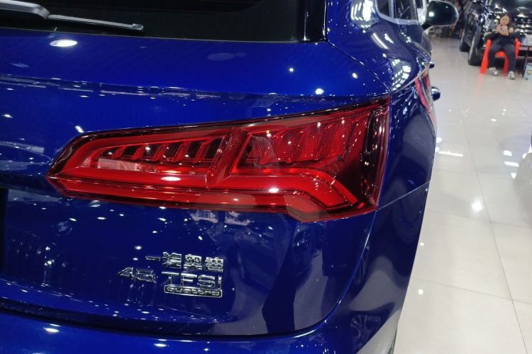 奥迪Q5L 2018款 45 TFSI 尊享风雅型 国VI车身外观6006
