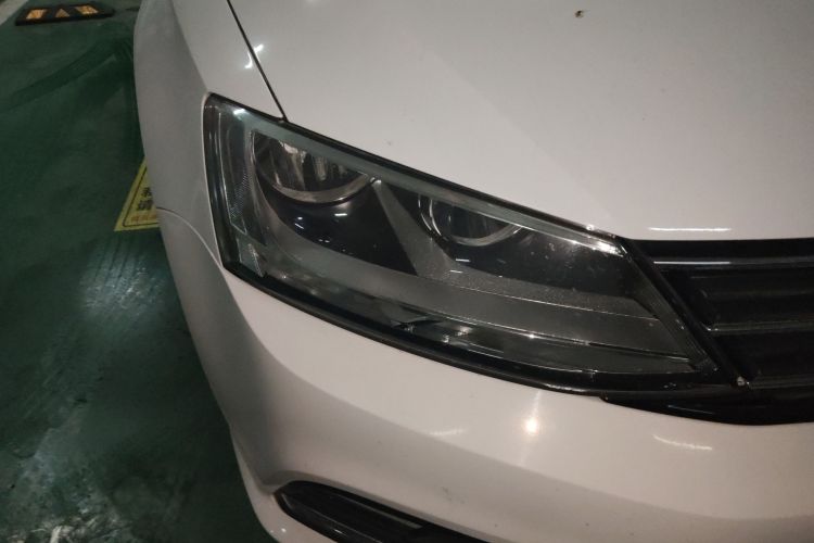 大众 速腾 2017款 1.6L 自动舒适型车身外观8