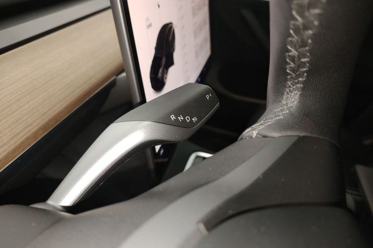 特斯拉 Model Y 2021款 标准续航后驱版局部细节18