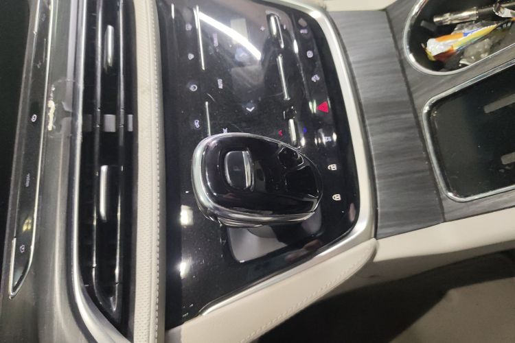 别克GL8 2022款 ES陆尊 653T 舒适型中控内饰18