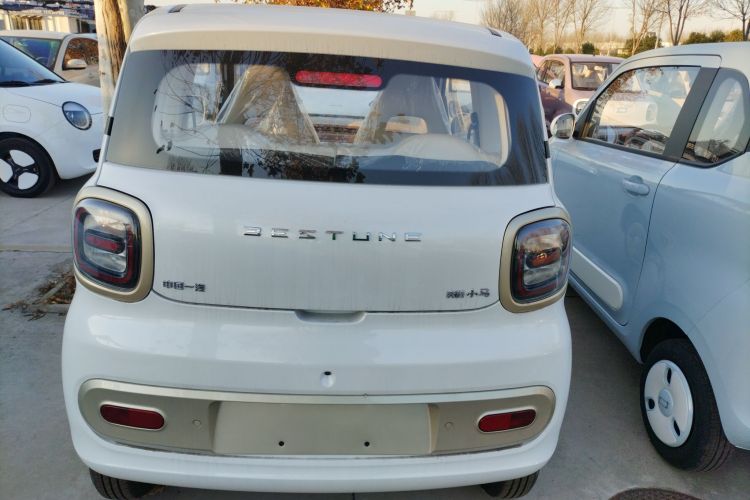 奔腾小马 2026款 222km 萌趣马 Plus车身外观6004