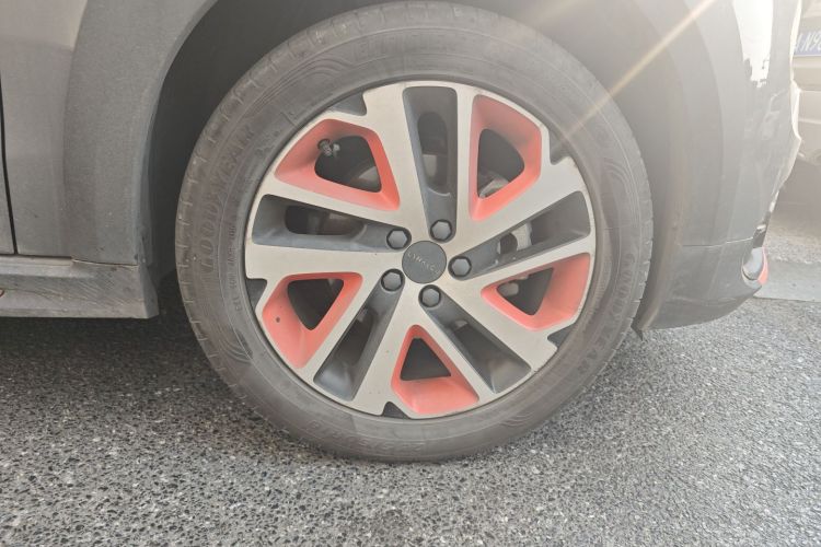 领克02 2021款 1.5T DCT两驱耀Pro车身外观10