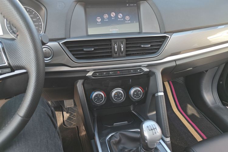 哈弗H6 2019款 运动版 1.5T 手动两驱精英型 国VI局部细节16