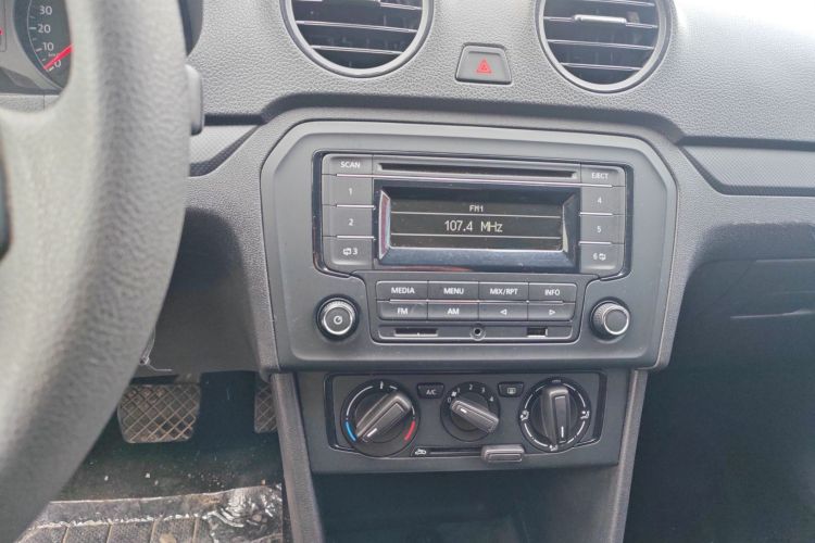 大众 捷达 2015款 质惠版 1.6L 自动时尚型中控内饰16