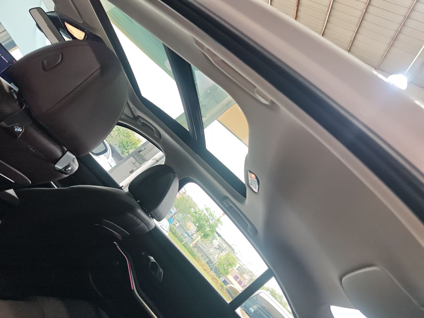 宝马i3 2024款 eDrive 35 L