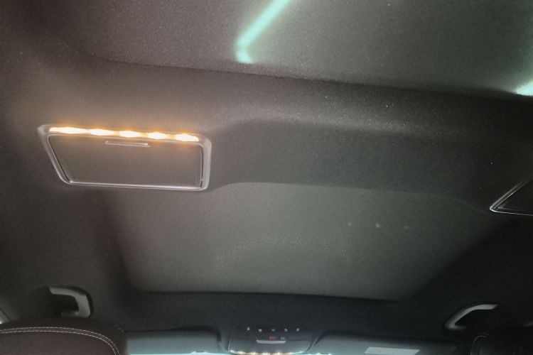 奔驰GLC 2022款 GLC 260 L 4MATIC 豪华型局部细节22