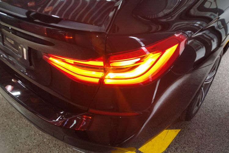 宝马6系GT 2018款 630i M运动套装车身外观9