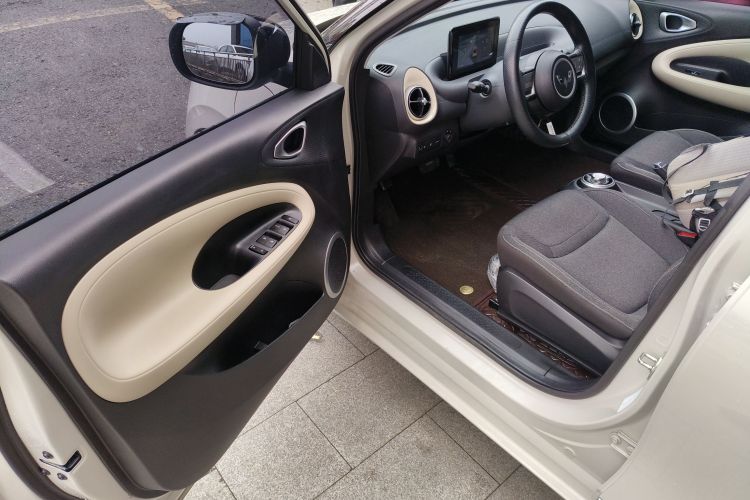 五菱汽车 五菱缤果 2024款 203km 轻享款中控内饰7003