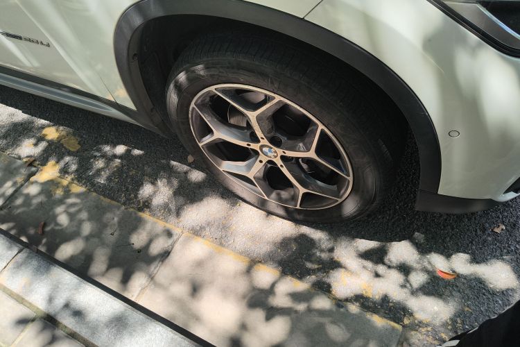 宝马X1 2016款 sDrive20Li 豪华型车身外观6007