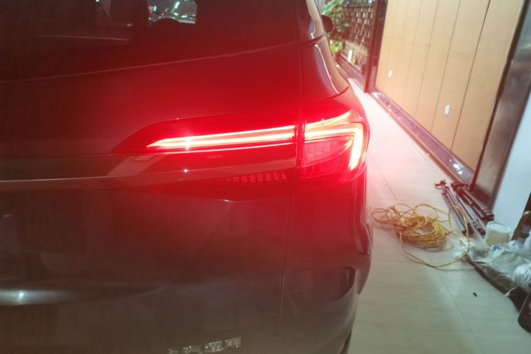 别克 昂科旗 2020款 28T 四驱旗舰型车身外观9