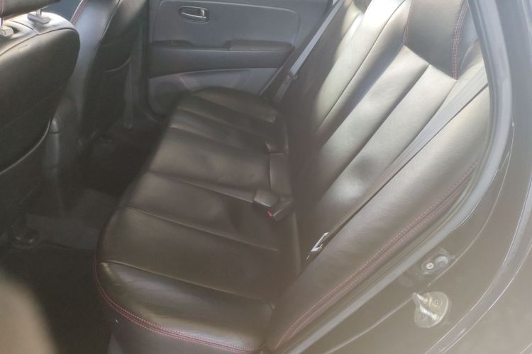 现代 悦动 2015款 1.6L 手动舒适型中控内饰7004