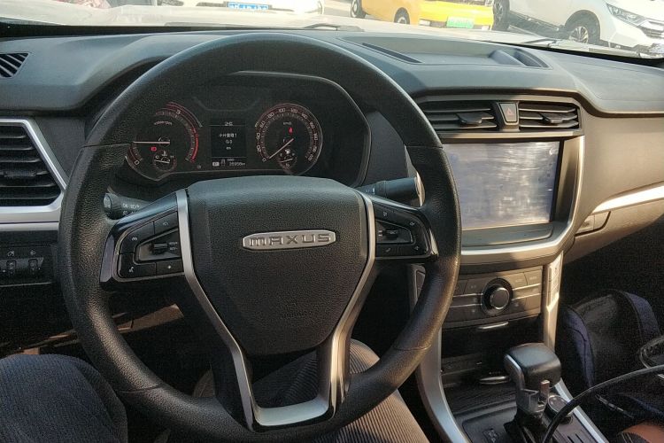 上汽大通MAXUS 大通T70 2021款 2.0T柴油自动四驱精英版长箱高底盘中控内饰7002