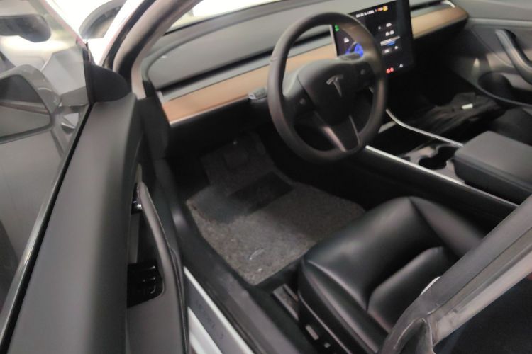 特斯拉 Model 3 2019款 标准续航后驱升级版中控内饰7003
