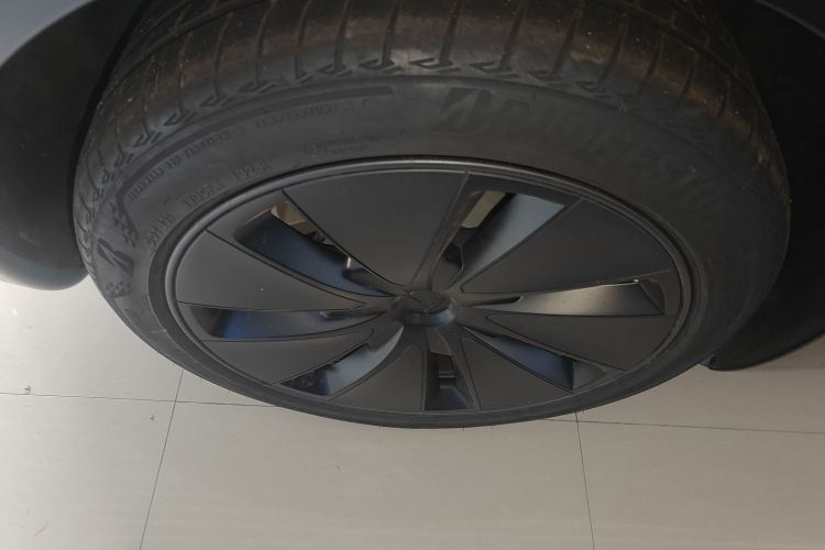 特斯拉 Model 3 2025款 后轮驱动版车身外观6003