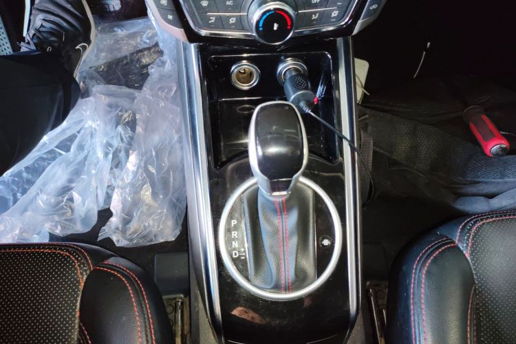 众泰 大迈X5 2015款 1.5T CVT地主型 国IV局部细节18