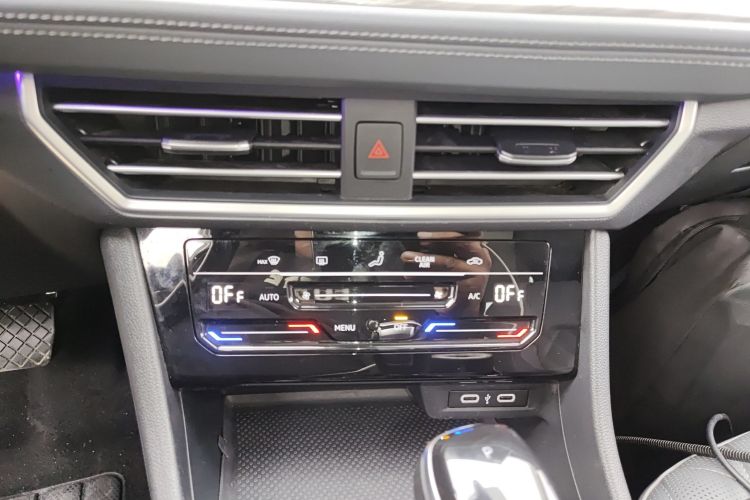 大众 速腾 2023款 200TSI DSG超越版中控内饰16