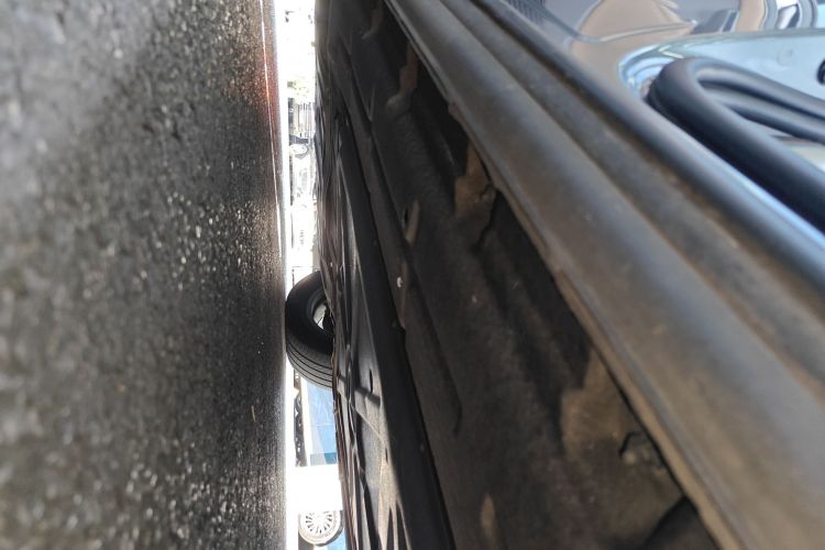 腾势D9 2022款 DM-i 970 四驱旗舰型局部细节9002