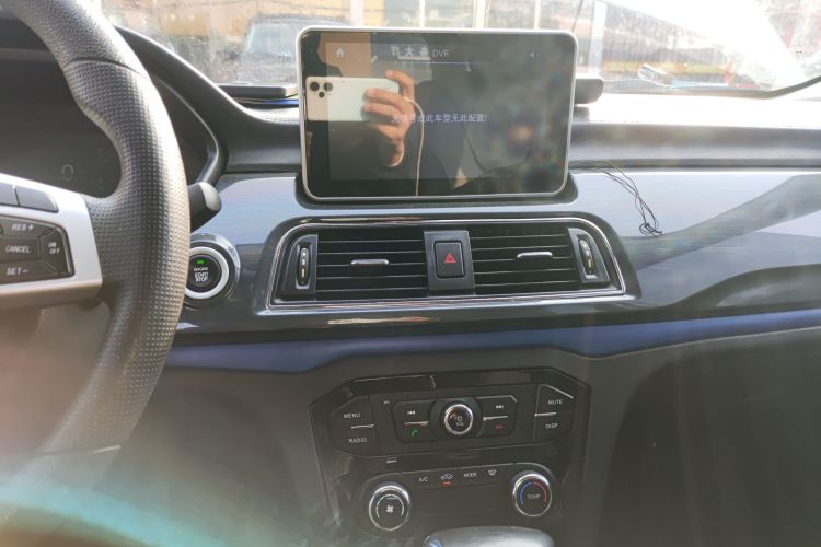 北汽威旺M60 2017款 1.5T CVT钻石版局部细节16