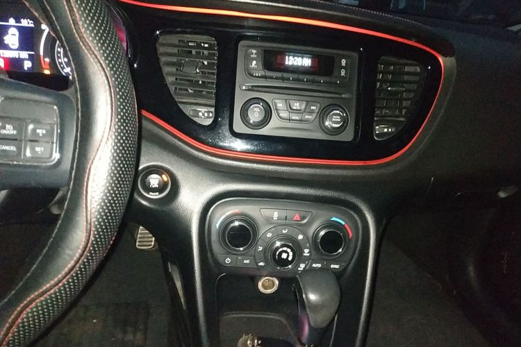 菲亚特 菲翔 2015款 1.4T 自动跃享版中控内饰16