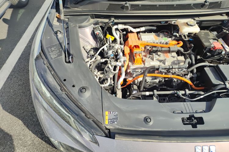 别克E4 2023款 智享版机舱底盘25