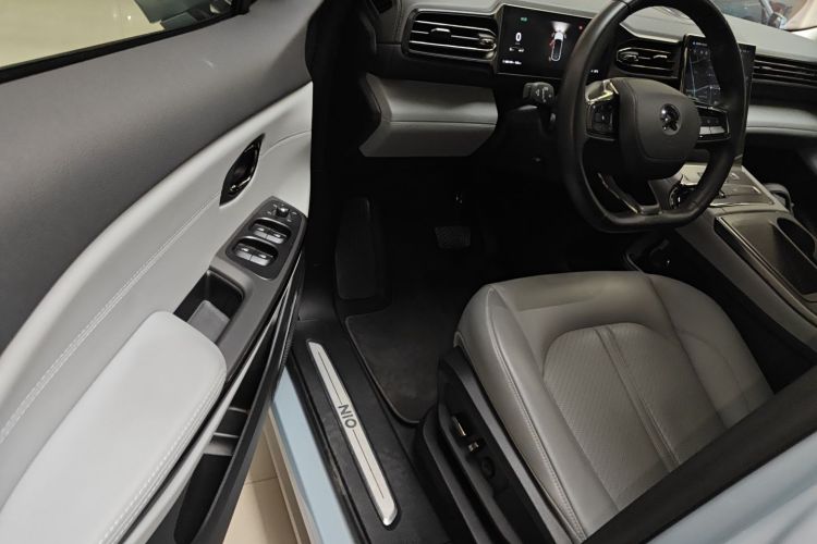 蔚来ES6 2020款 600KM 运动版中控内饰7003