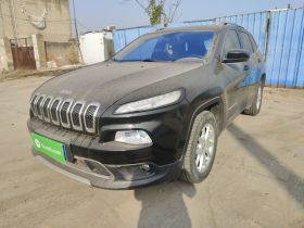 Jeep 自由光 2017款 2.0L 优越版