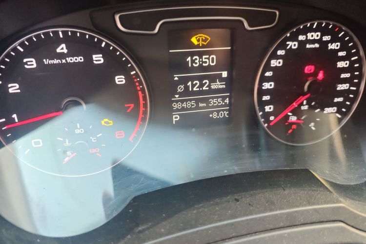 奥迪Q3 2015款 35 TFSI 舒适型中控内饰15