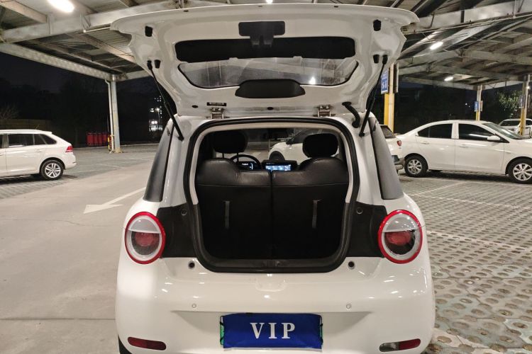 长安启源 长安Lumin 2023款 205km 香沁款机舱底盘23