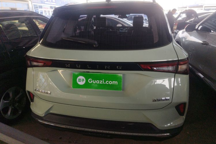 五菱汽车 五菱星辰 2021款 1.5T CVT星曜版车身外观6