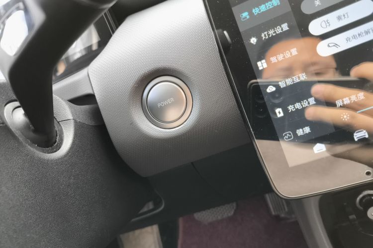 零跑汽车 零跑T03 2021款 400轻享版 磷酸铁锂中控内饰11