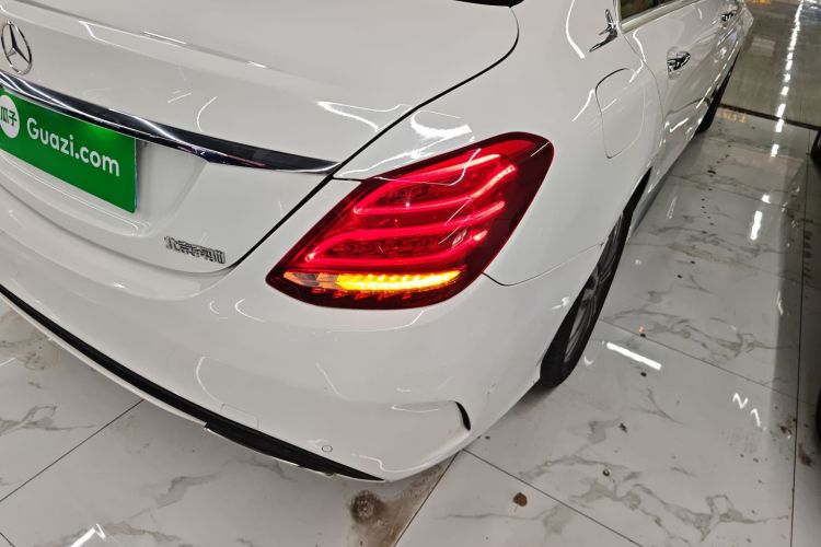 奔驰C级 2017款 C 200 L 运动版车身外观9