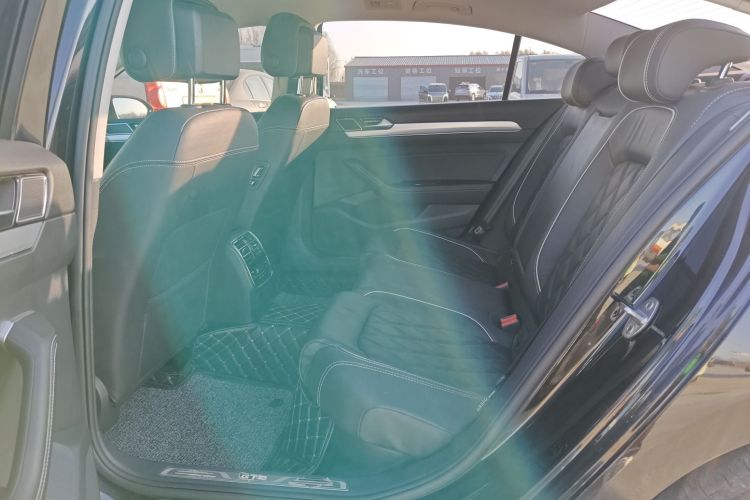 大众 迈腾GTE插电混动 2020款 GTE 豪华型中控内饰7004