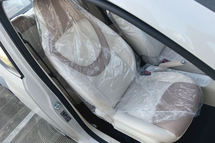 五菱汽车 宏光MINIEV 2024款 第三代 215km 青春版局部细节41