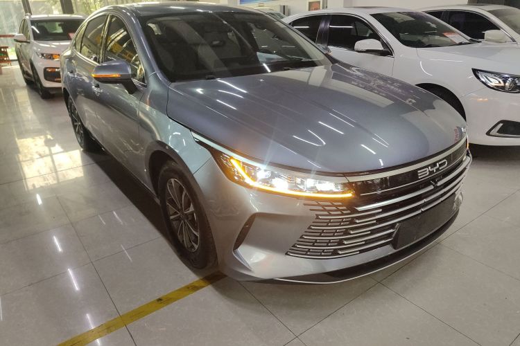 比亚迪 驱逐舰05 2024款 荣耀版 DM-i 55KM 豪华型车身外观3