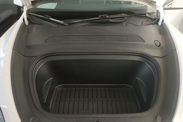 特斯拉 Model Y 2023款 后轮驱动版局部细节24