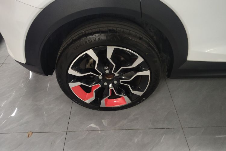 领克06 2023款 Remix 1.5T 劲Halo车身外观6008