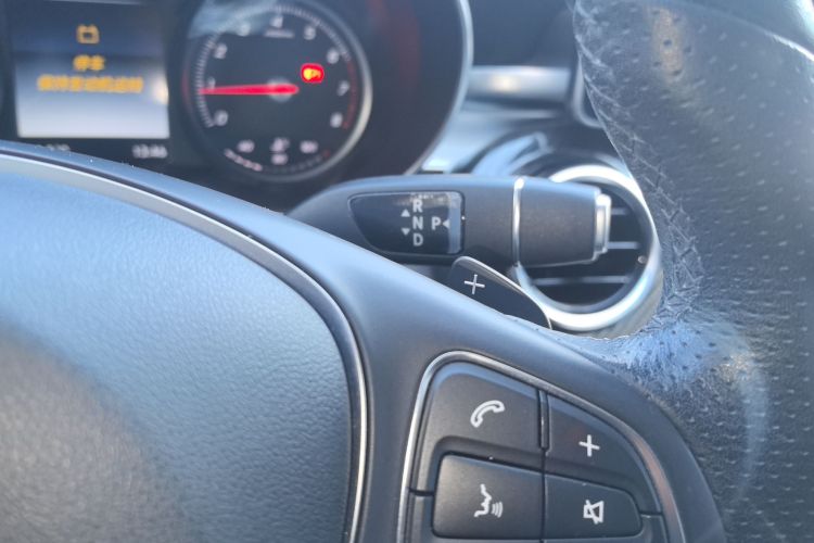 奔驰C级 2017款 改款 C 180 L 动感型运动版中控内饰18