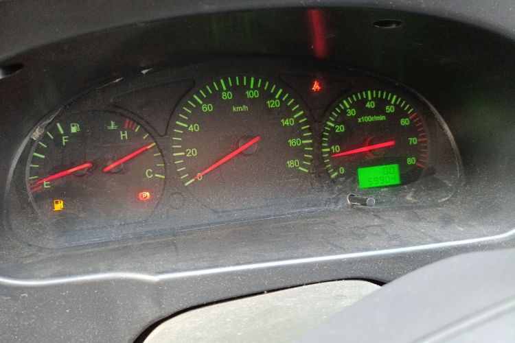 金杯 海狮 2020款 2.0L快运王系列豪华型厢货高顶国VI 1TZS局部细节14