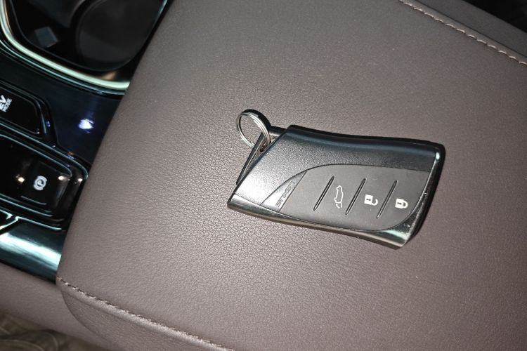 雷克萨斯RX 2023款 350h 四驱醇享版中控内饰7001