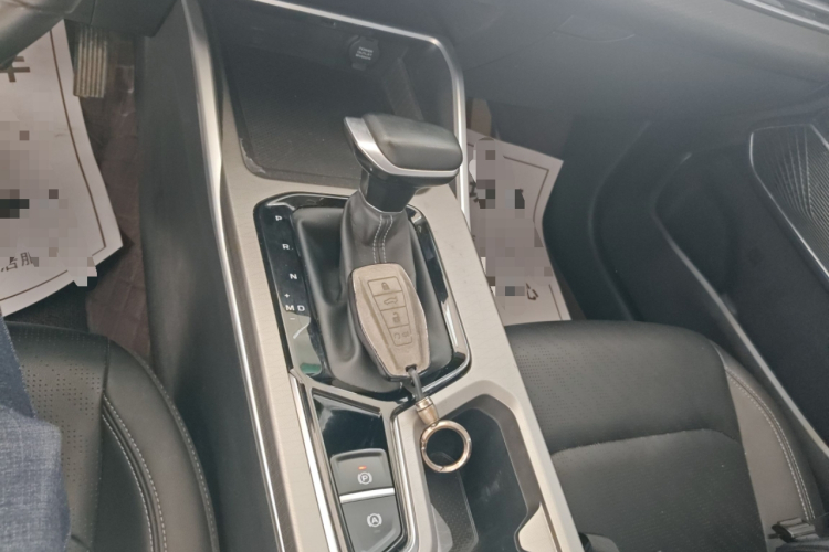 吉利汽车 帝豪 2023款 第4代冠军版 1.5L CVT尊贵型中控内饰18