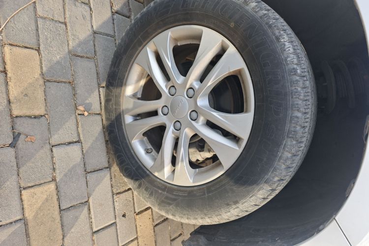 哈弗M6 2019款 1.5T 手动两驱都市型 国VI车身外观10