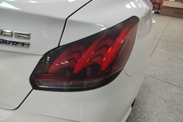 名爵 MG5 2022款 180DVVT CVT青春豪华版车身外观6006