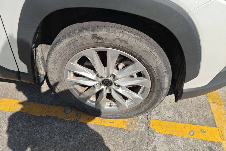 丰田 卡罗拉锐放 2022款 2.0L 先锋版车身外观10