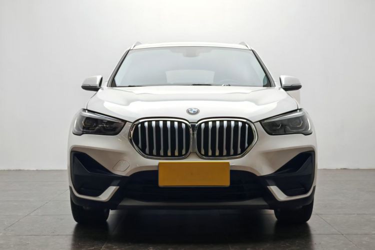 宝马X1 2021款 改款 sDrive25Li 领先型车身外观2